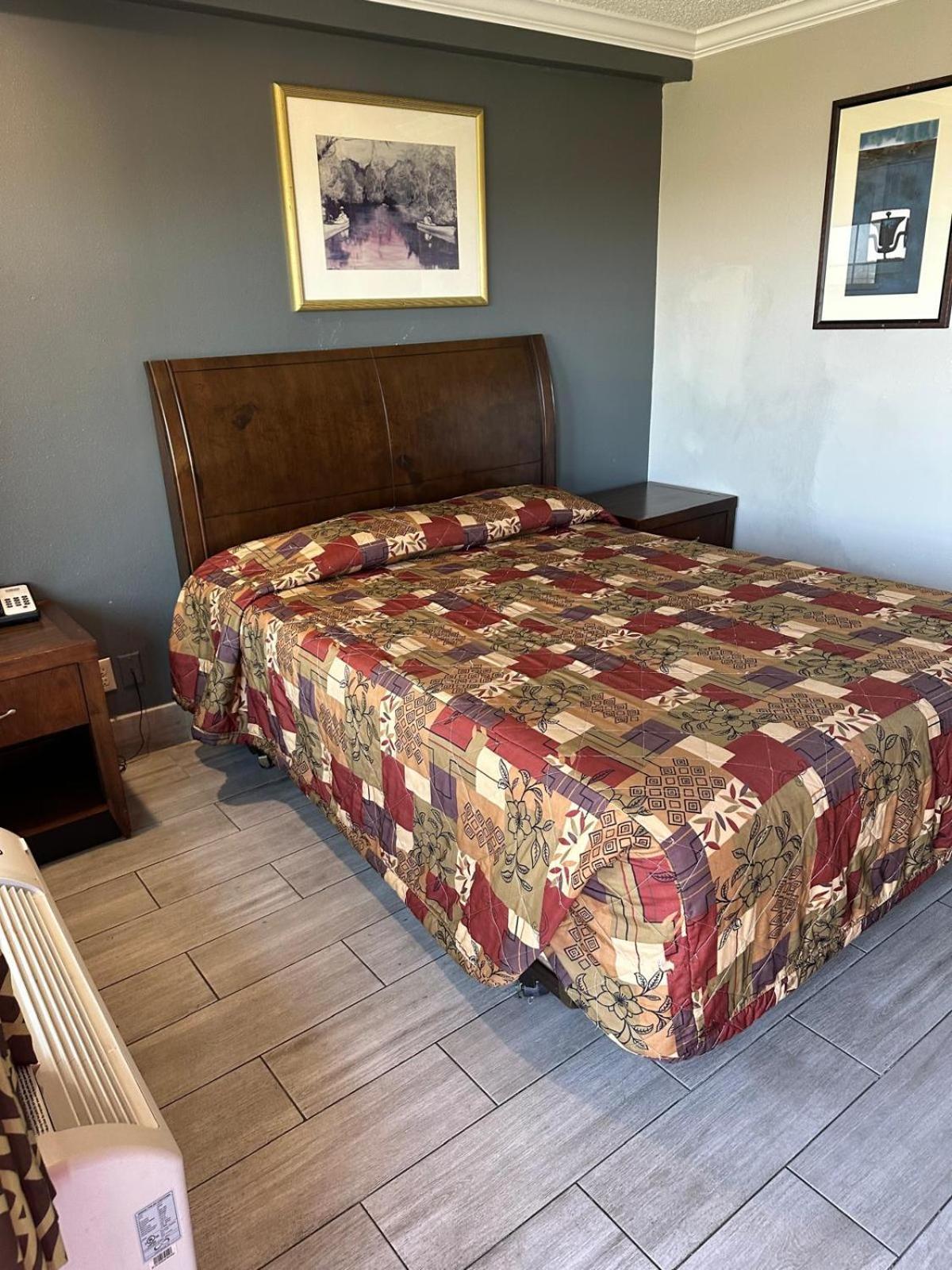 Heritage Inn And Suites Corona Buitenkant foto