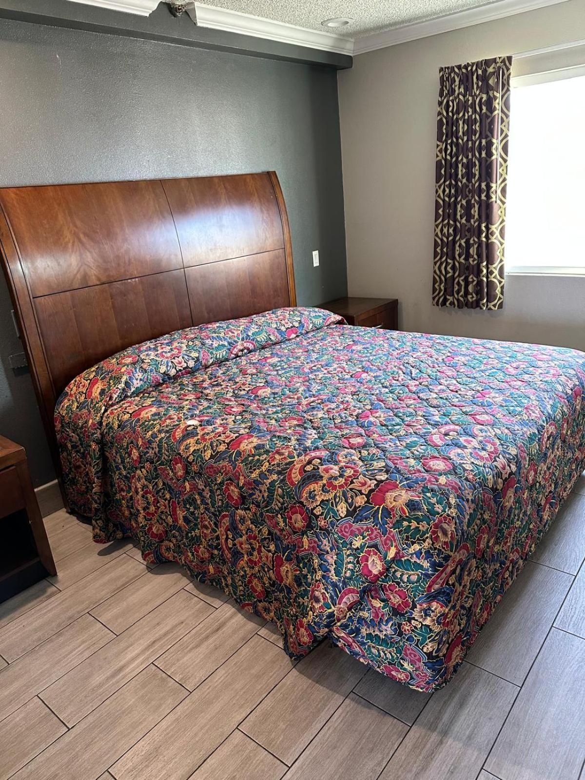 Heritage Inn And Suites Corona Buitenkant foto