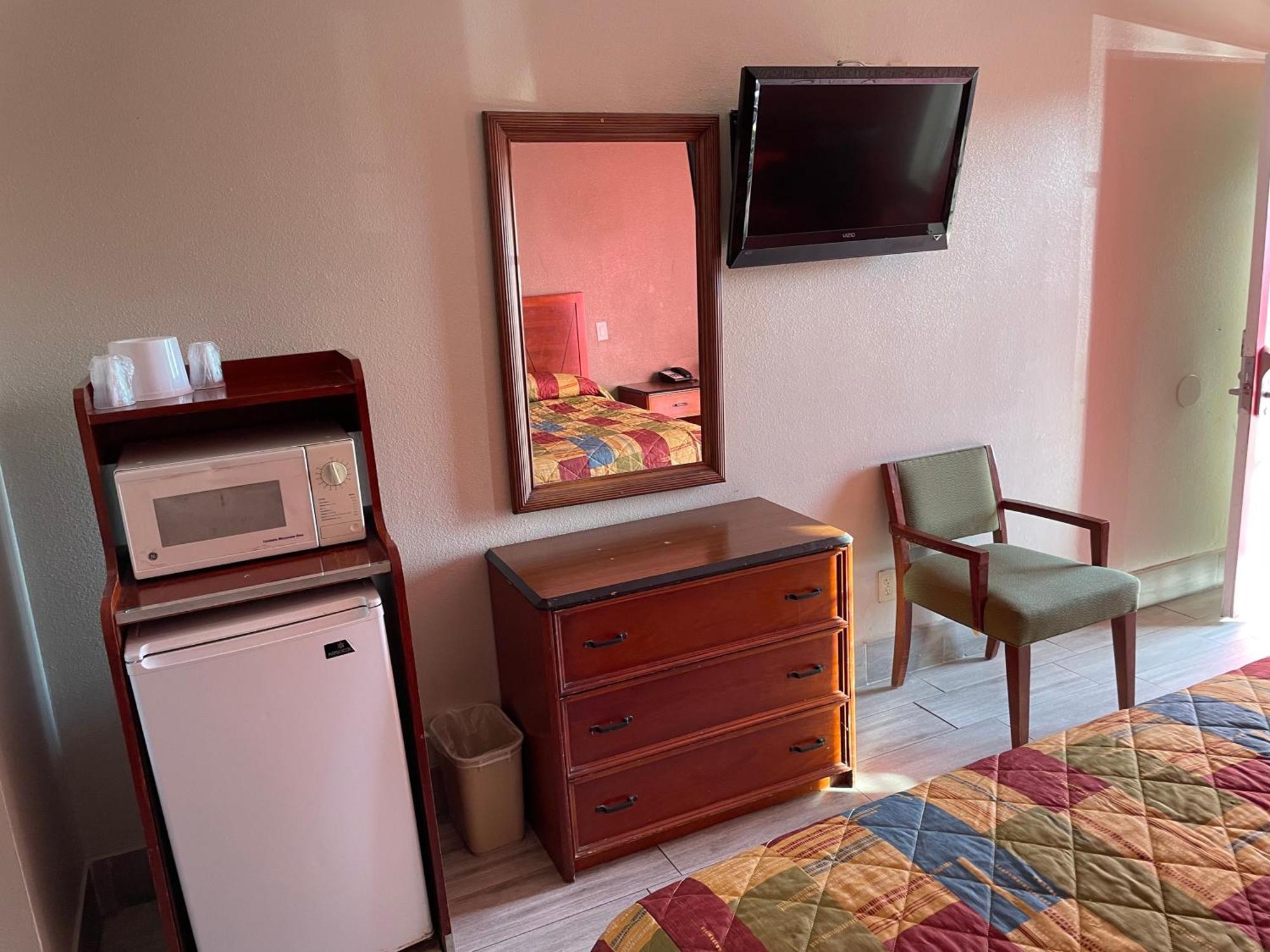 Heritage Inn And Suites Corona Buitenkant foto
